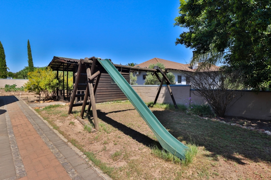 4 Bedroom Property for Sale in Zevenwacht Western Cape